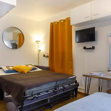 With Balcony 50 M From The * Sainte-Maxime